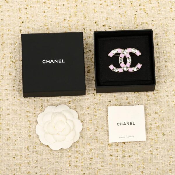 replica,repliche,fake,1:1,earrings,bracelet,ring,jewelry Spilla Chanel con doppia C in diamanti quadrati rosa (8LSL5)