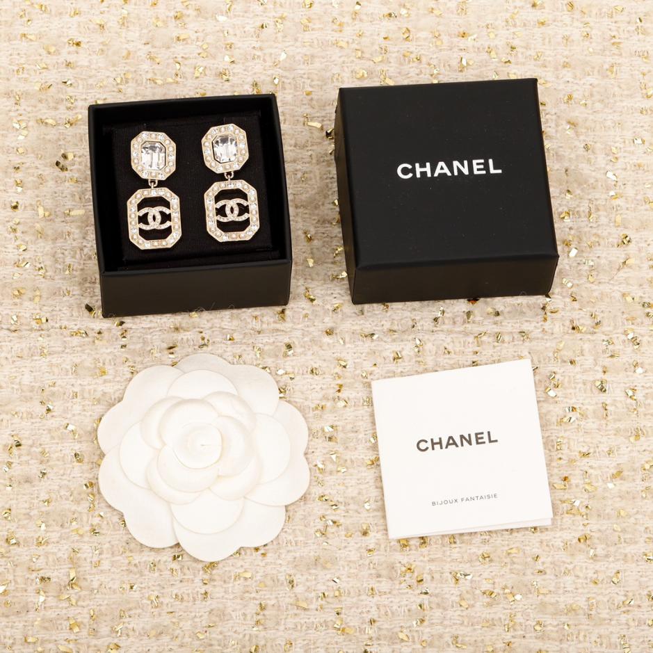 replica,repliche,fake,1:1,earrings,bracelet,ring,jewelry Orecchini Chanel 23B Doppia C (M5GE9) replica,repliche,fake,1:1,earrings,bracelet,ring,jewelry Orecchini Chanel 23B Doppia C (M5GE9)