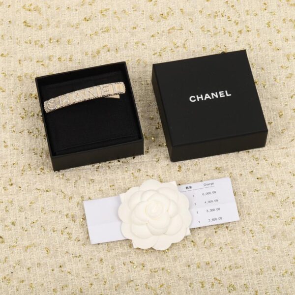 replica,repliche,fake,1:1,earrings,bracelet,ring,jewelry Forcina per capelli Chanel autunno e inverno con diamanti (AHKY7)