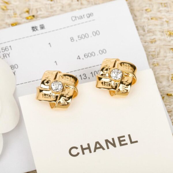 Orecchini Chanel quadrati con lettere cave (DYJBO)
