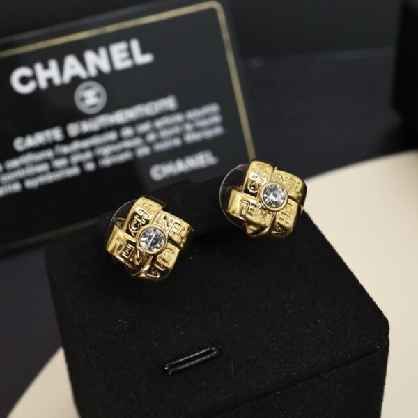 Orecchini Chanel con diamanti e nodo cinese 25A (GSS5H)