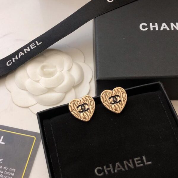 Orecchini Chanel a forma di cuore in lava in oro 24p (S5NIN)