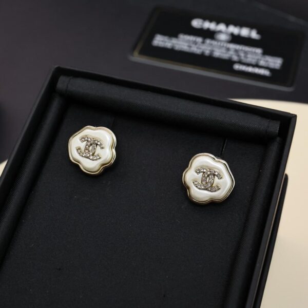 Orecchini Chanel 25A a forma di nuvola poligonale realizzati a mano (NGB8R)