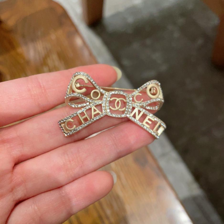 replica,repliche,fake,1:1,earrings,bracelet,ring,jewelry CHANEL contro i nuovi modelli sincronizzati nuova spilla Chanel (WNDJL) replica,repliche,fake,1:1,earrings,bracelet,ring,jewelry CHANEL contro i nuovi modelli sincronizzati nuova spilla Chanel (WNDJL)