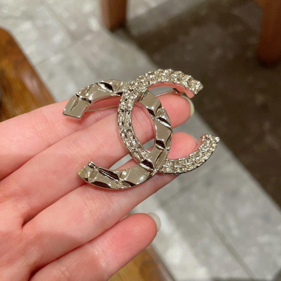 replica,repliche,fake,1:1,earrings,bracelet,ring,jewelry Nuovi modelli CHANEL sincronizzati con la nuova spilla Chanel (YRTBU) replica,repliche,fake,1:1,earrings,bracelet,ring,jewelry Nuovi modelli CHANEL sincronizzati con la nuova spilla Chanel (YRTBU)