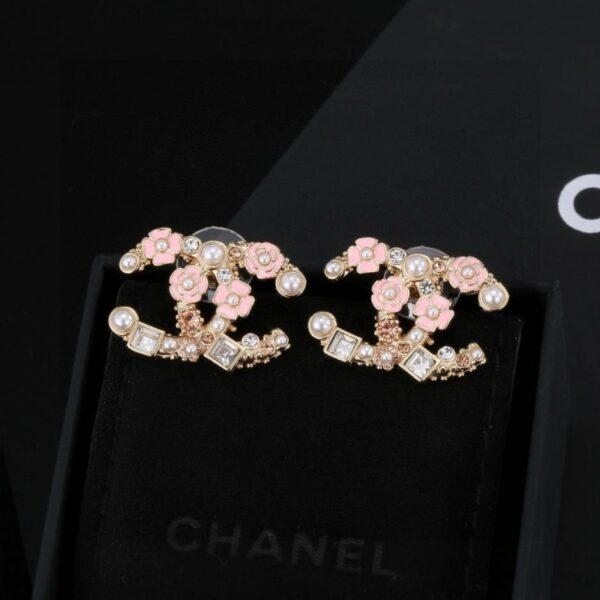 Orecchini Chanel Classic Double C Romantic Flower Rosa (C67MW)