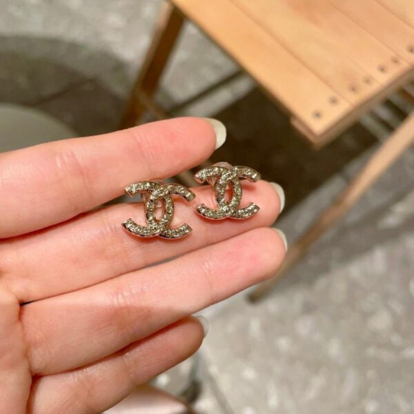 replica,repliche,fake,1:1,earrings,bracelet,ring,jewelry Orecchini vintage Chanel con doppia C, replica originale del logo (VGYZR)