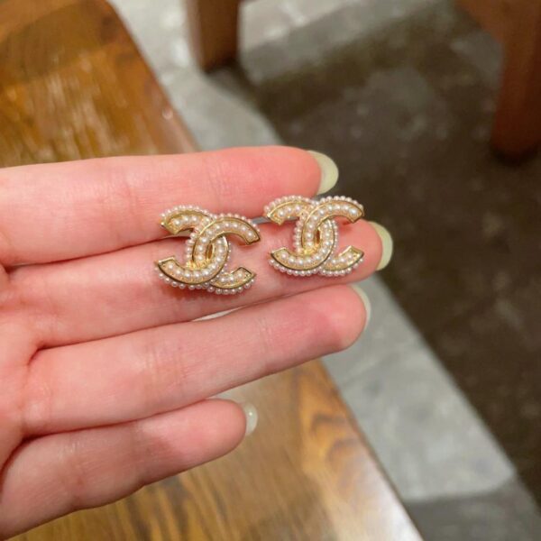 replica,repliche,fake,1:1,earrings,bracelet,ring,jewelry Orecchini vintage Chanel con doppia C (US797)
