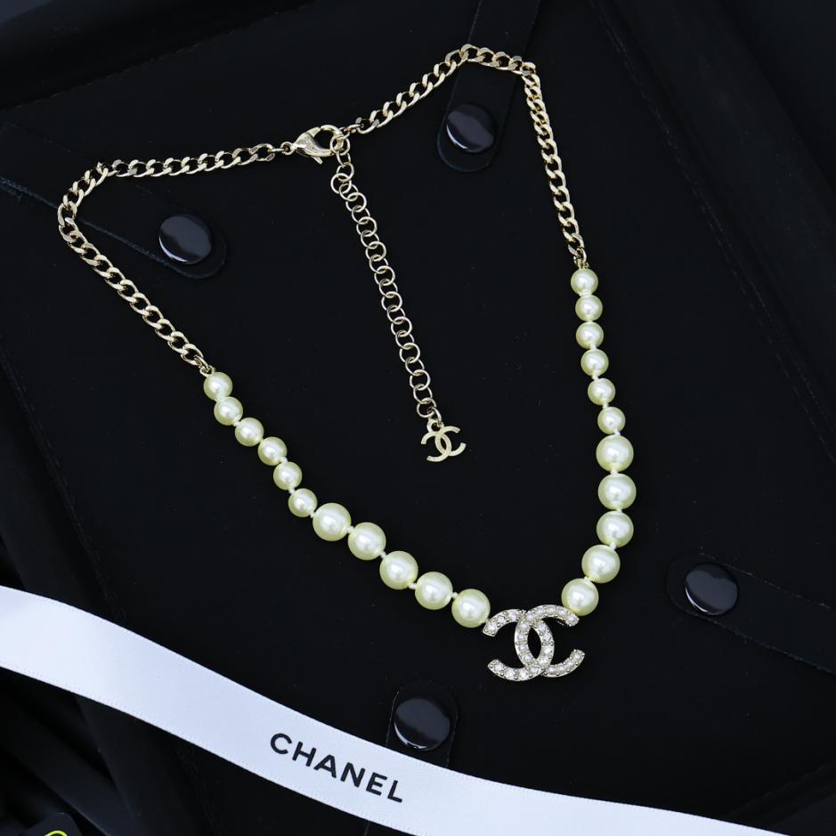 replica,repliche,fake,1:1,earrings,bracelet,ring,jewelry Collana di perle con lettera classica Chanel (49YH8) replica,repliche,fake,1:1,earrings,bracelet,ring,jewelry Collana di perle con lettera classica Chanel (49YH8)