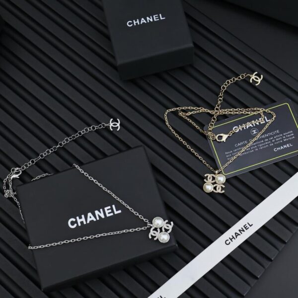 replica,repliche,fake,1:1,earrings,bracelet,ring,jewelry Collana di perle con lettere quadrate Chanel 25s (1 ULET)