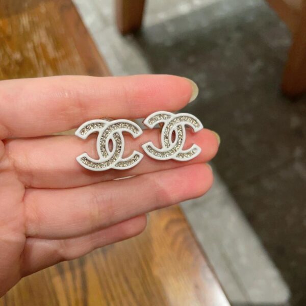 Orecchini vintage Chanel con doppia C, replica originale del logo (IQVB3)