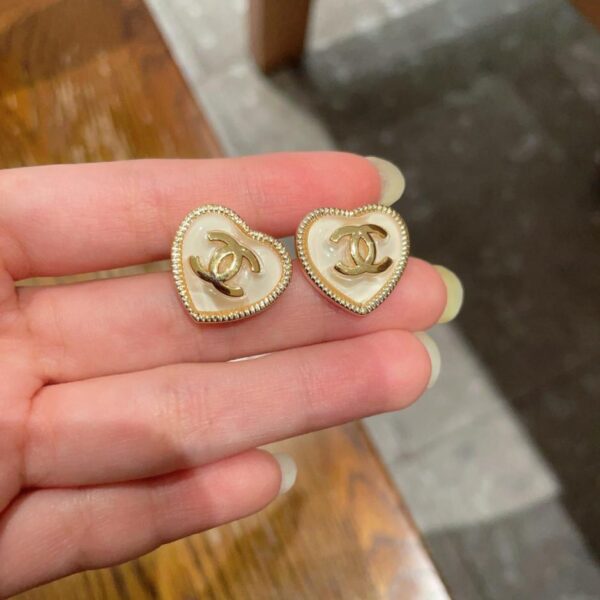 replica,repliche,fake,1:1,earrings,bracelet,ring,jewelry Orecchini vintage Chanel con doppia C, replica originale del logo (8PC7Q)