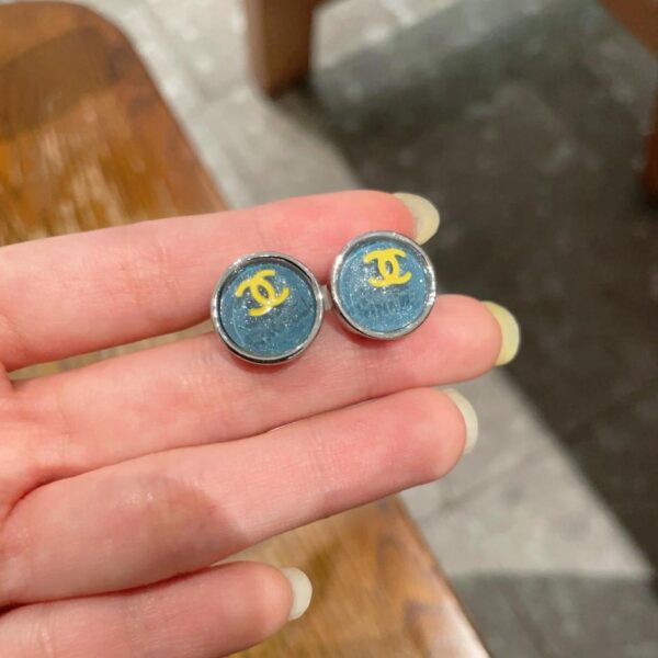 replica,repliche,fake,1:1,earrings,bracelet,ring,jewelry Orecchini vintage Chanel con doppia C, replica originale del logo (UZ8LA)