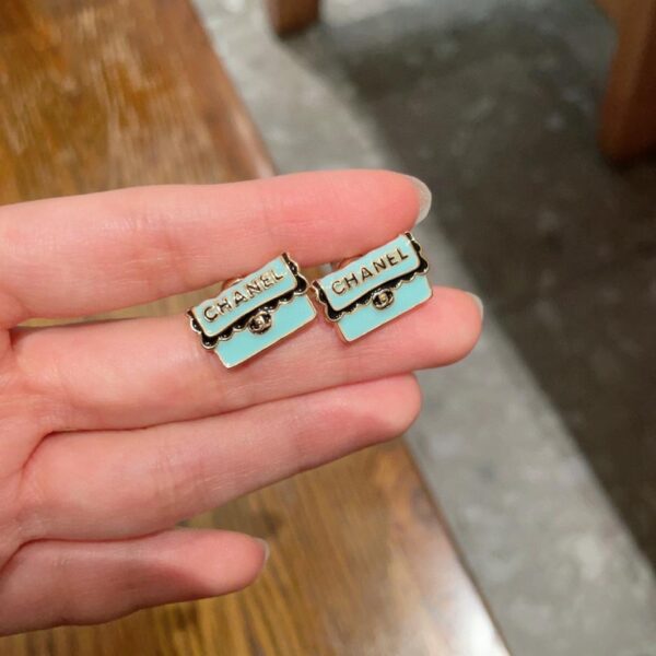 replica,repliche,fake,1:1,earrings,bracelet,ring,jewelry Orecchini Chanel Doppia C di seconda mano (BIX4P)