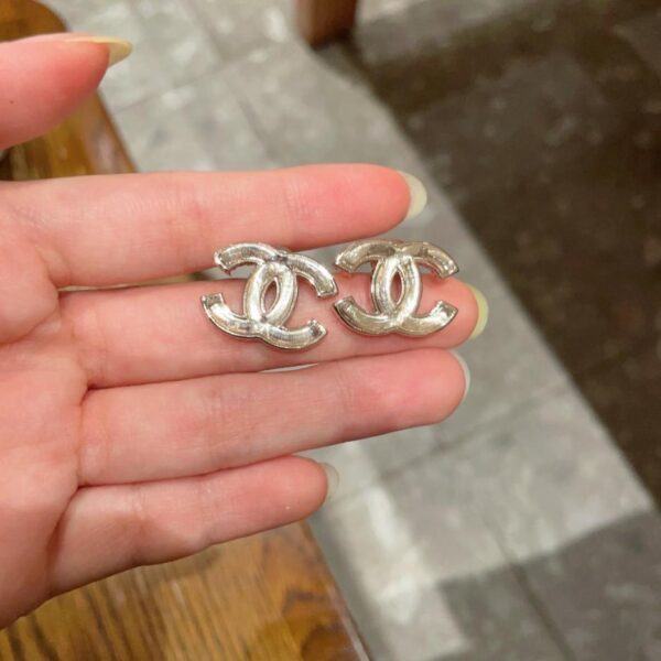 Orecchini Chanel di seconda mano (8UNMA)