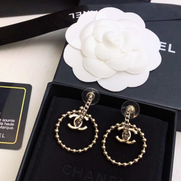 Nuovi orecchini Chanel (9WO9E)