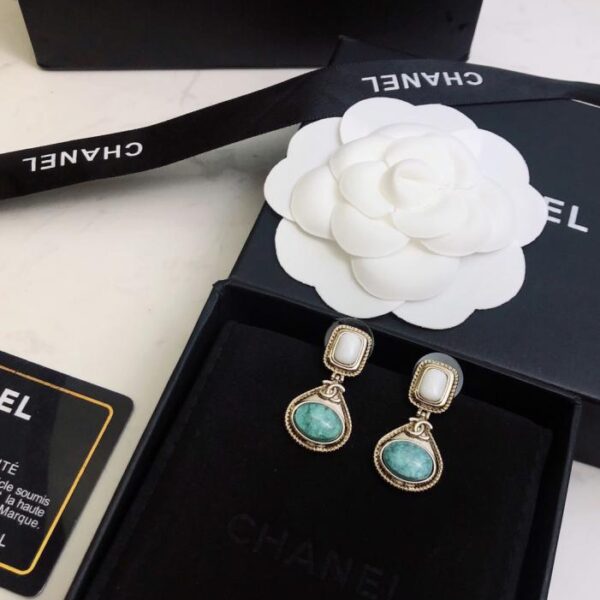Nuovi orecchini Chanel (6ZAEU)