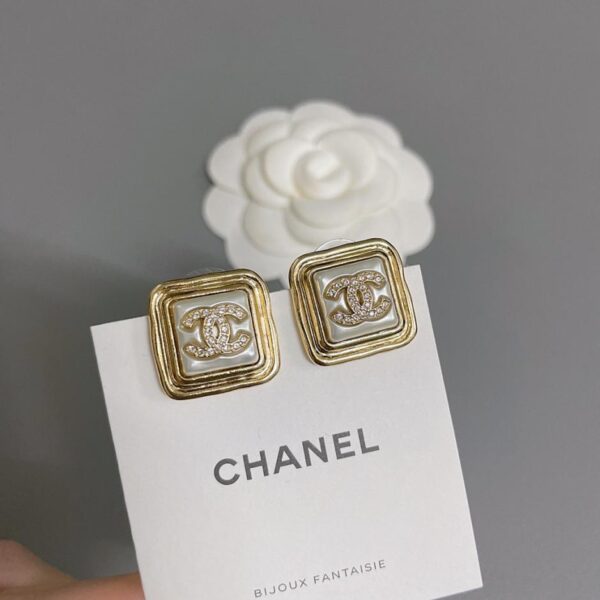 Orecchini Chanel con perline quadrate (IARY2)