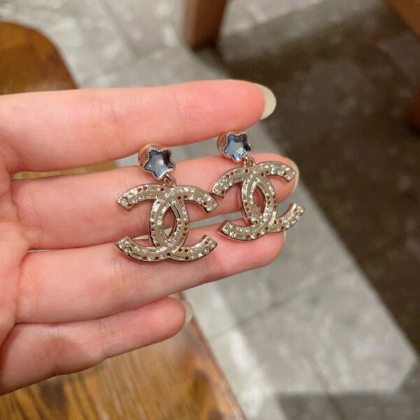 Orecchini vintage Chanel con doppia C, replica originale del logo (530EG)
