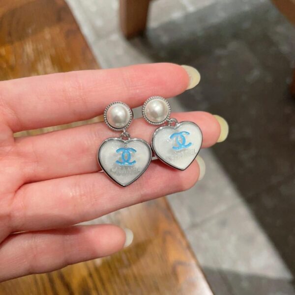 Orecchini vintage Chanel con doppia C, replica originale del logo (G4VMC)