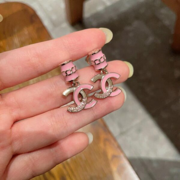 Orecchini vintage Chanel con doppia C, replica originale del logo (KI67Z)