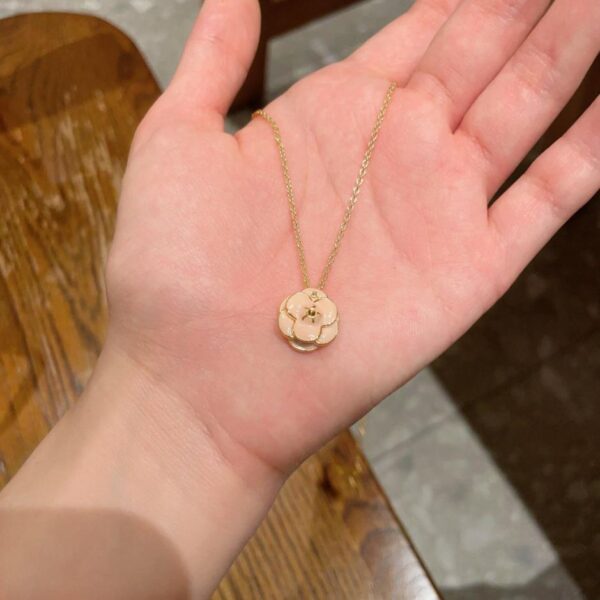 replica,repliche,fake,1:1,earrings,bracelet,ring,jewelry Collana vintage con lettera Chanel (LYR9F)