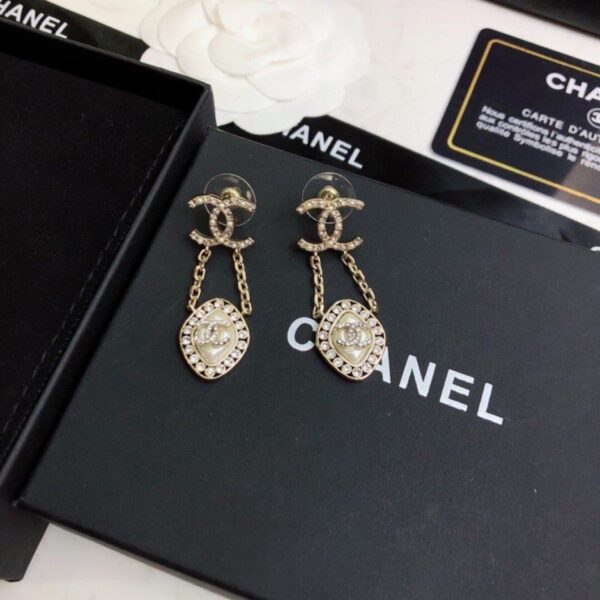 Orecchini Chanel (UOPIX)