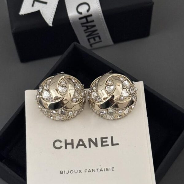 Orecchini Chanel rotondi in oro chiaro con cc, materiale in ottone ZP (IW2F5)