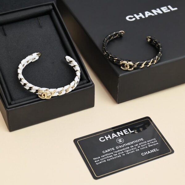 Bracciale Chanel in pelle di agnello (I2O21)