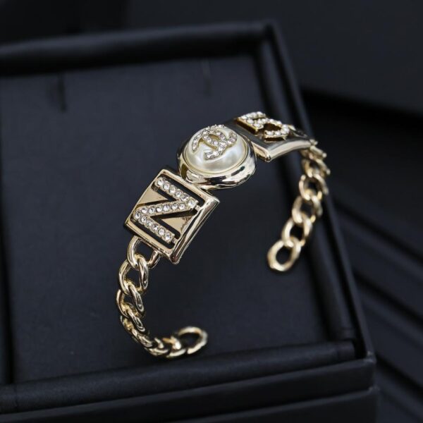 replica,repliche,fake,1:1,earrings,bracelet,ring,jewelry Bracciale Chanel con lettera N5 (MEUD6)
