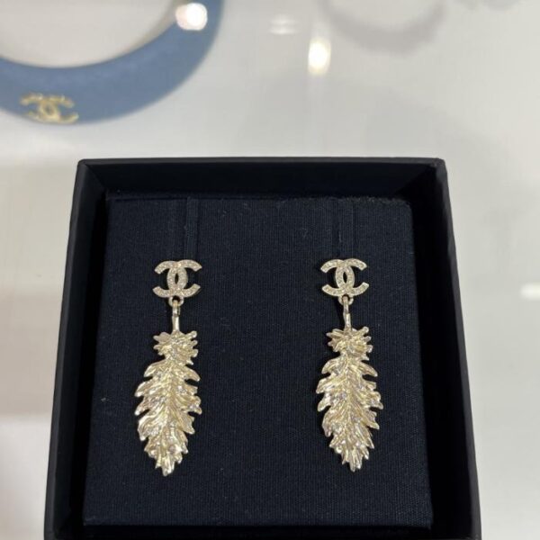 Orecchini Chanel con doppia C in oro e diamanti, nuovi anni '20 (H2CI3)