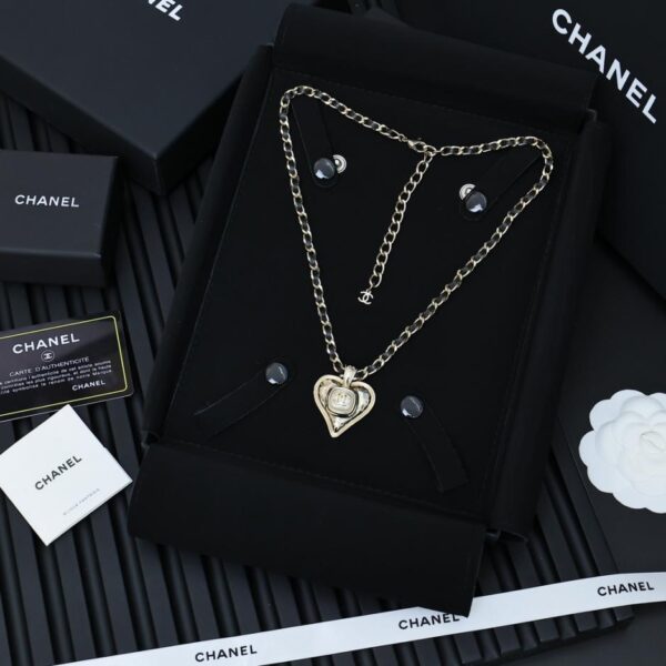 replica,repliche,fake,1:1,earrings,bracelet,ring,jewelry Chanel catena lunga a forma di cuore in pelle di pecora (WQ1OD)