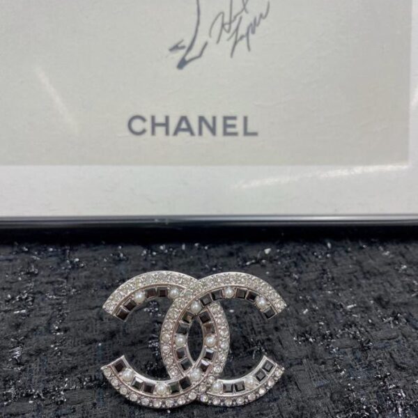 replica,repliche,fake,1:1,earrings,bracelet,ring,jewelry Spilla Chanel (4P6LX)