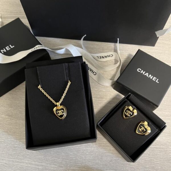 replica,repliche,fake,1:1,earrings,bracelet,ring,jewelry Collana Chanel 25A New Black Gold Heart (LGSZQ)