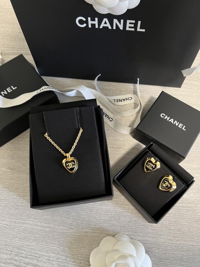 replica,repliche,fake,1:1,earrings,bracelet,ring,jewelry Collana Chanel 25A New Black Gold Heart (LGSZQ) replica,repliche,fake,1:1,earrings,bracelet,ring,jewelry Collana Chanel 25A New Black Gold Heart (LGSZQ)