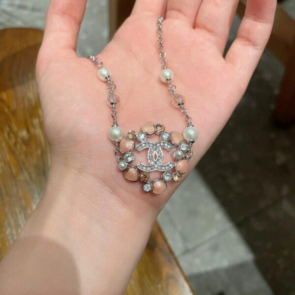 replica,repliche,fake,1:1,earrings,bracelet,ring,jewelry Collana vintage con lettera Chanel (4GRSL)