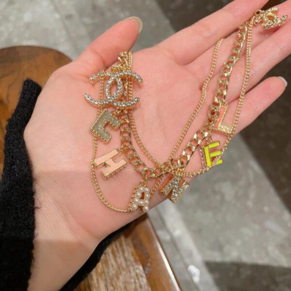 replica,repliche,fake,1:1,earrings,bracelet,ring,jewelry Collana vintage Chanel (PI58E)