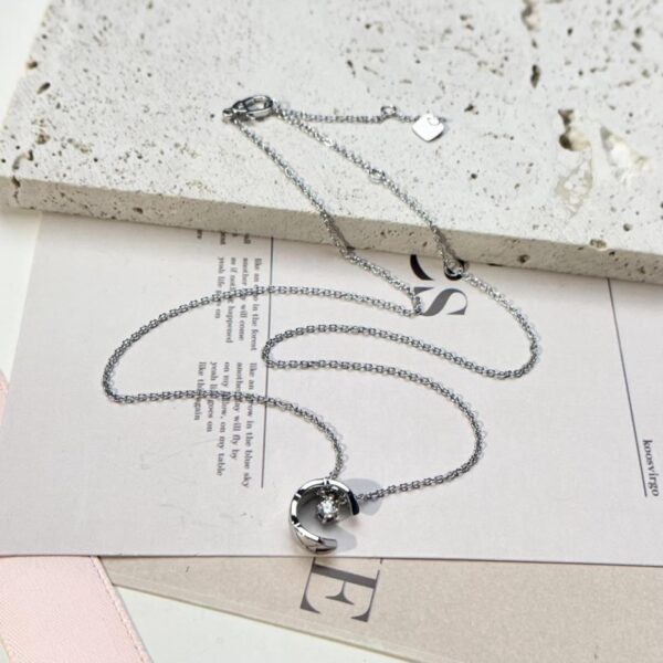 replica,repliche,fake,1:1,earrings,bracelet,ring,jewelry Collana Chanel con diamanti Water Moon (7IEQR)