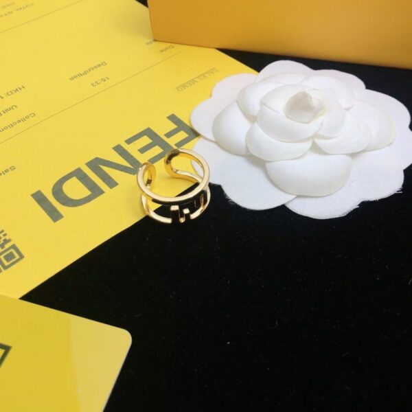 Anello FENDI (16X1H)