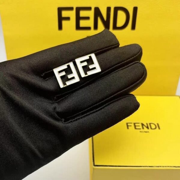 replica,repliche,fake,1:1,earrings,bracelet,ring,jewelry Orecchini con nuovo logo FENDI, personalizzazione di alta gamma (443N0)