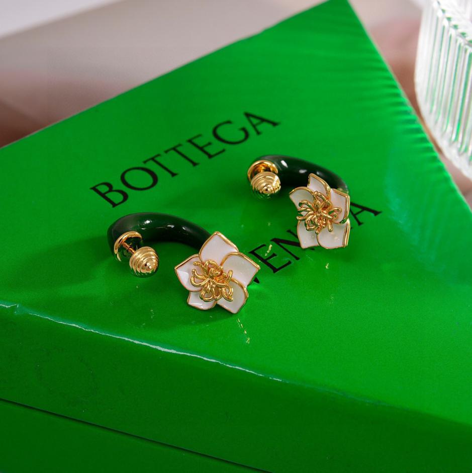 replica,repliche,fake,1:1,earrings,bracelet,ring,jewelry BOTTEGA VENENTA Nuovi orecchini (AV1XX)