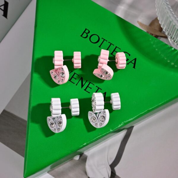 replica,repliche,fake,1:1,earrings,bracelet,ring,jewelry Nuovi orecchini BV (EZ9T5)
