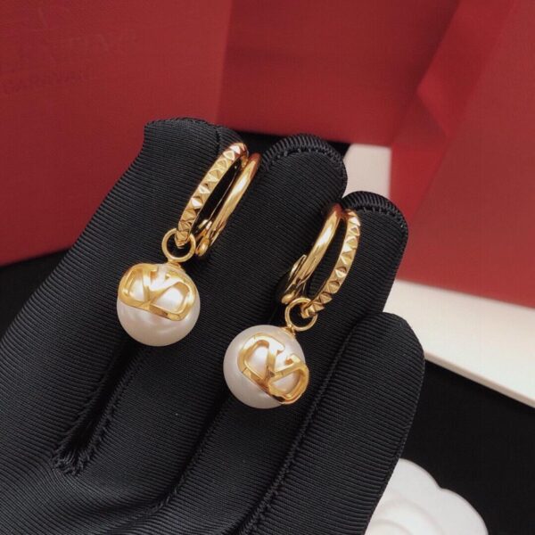 replica,repliche,fake,1:1,earrings,bracelet,ring,jewelry Ganci per orecchini Valentino con perle (F7KZ6)