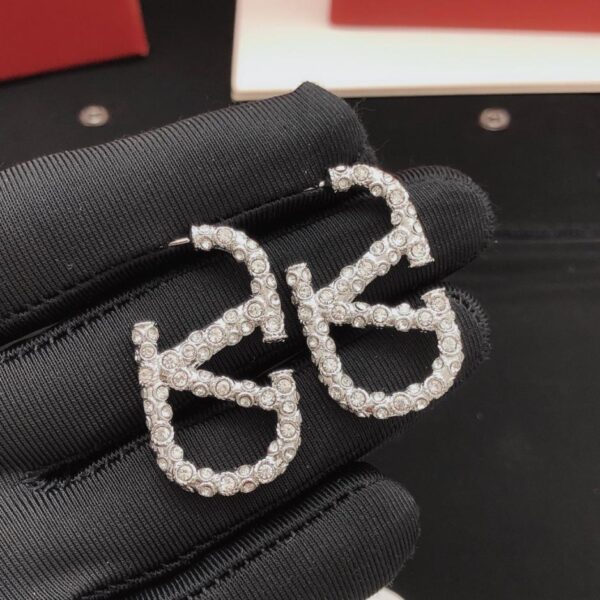replica,repliche,fake,1:1,earrings,bracelet,ring,jewelry Orecchini Valentino modello ultimo con diamanti, materiale ottone ZP di medie dimensioni (YK4HN)