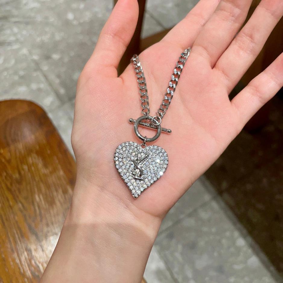 replica,repliche,fake,1:1,earrings,bracelet,ring,jewelry ⭕Ultima collana originale YSL con lettera a forma di cuore e diamanti con logo (G9NWB) replica,repliche,fake,1:1,earrings,bracelet,ring,jewelry ⭕Ultima collana originale YSL con lettera a forma di cuore e diamanti con logo (G9NWB)