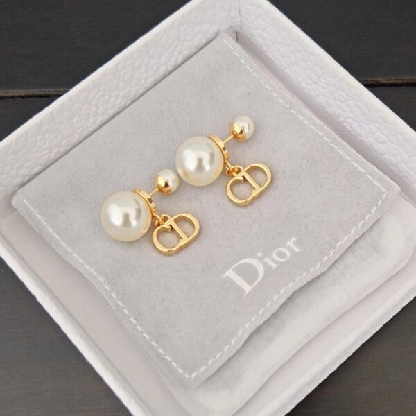 Orecchini Dior con perle grandi e piccole, modello più recente, in ottone ZP (0ERFA)