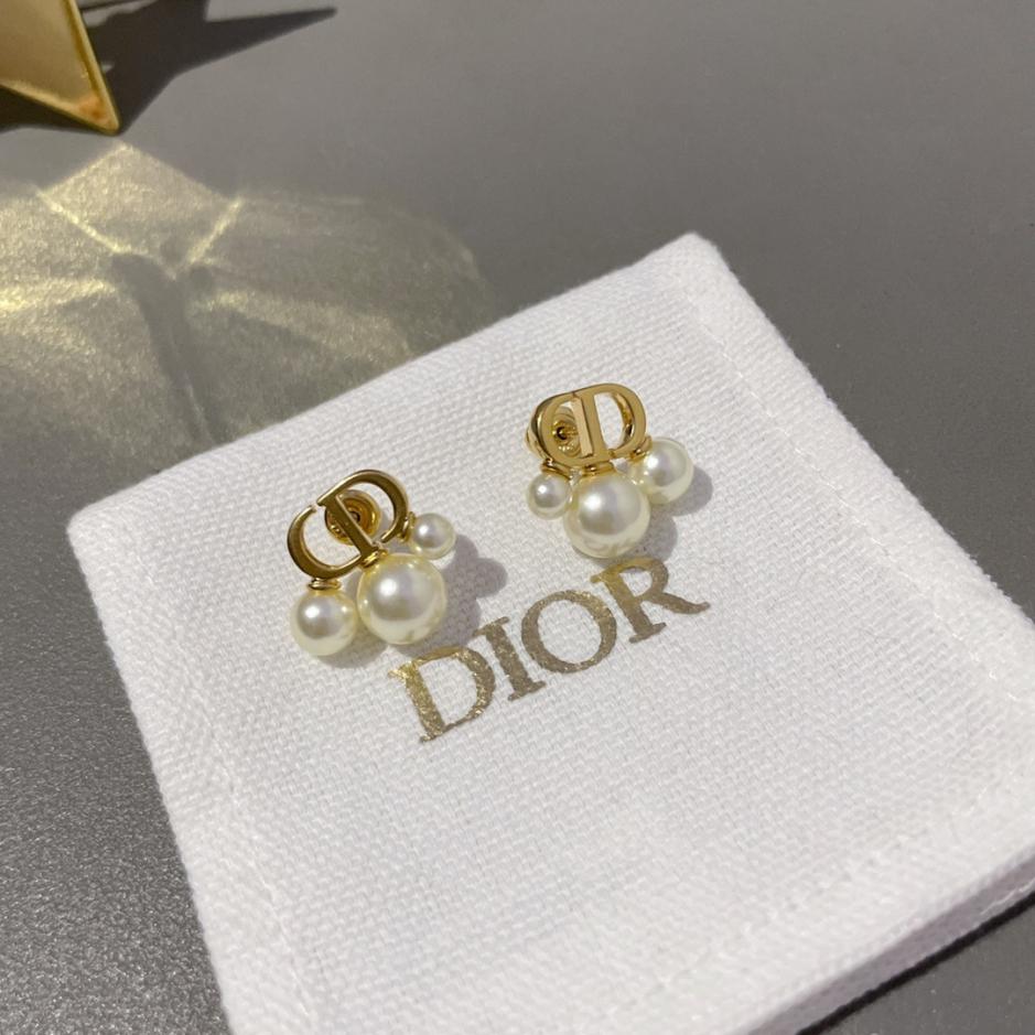 replica,repliche,fake,1:1,earrings,bracelet,ring,jewelry Orecchini Dior CD con perline di tre dimensioni (UCEYC) replica,repliche,fake,1:1,earrings,bracelet,ring,jewelry Orecchini Dior CD con perline di tre dimensioni (UCEYC)