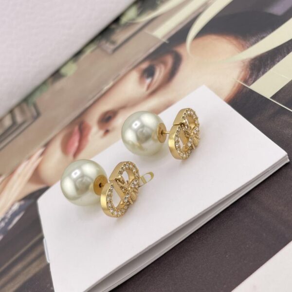 Orecchini Dior con grandi perle e diamanti CD Bee (8OAAU)