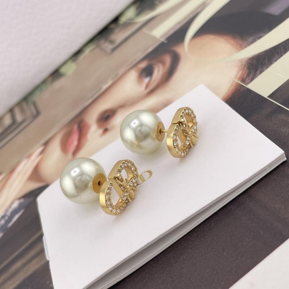 replica,repliche,fake,1:1,earrings,bracelet,ring,jewelry Orecchini Dior con grandi perle e diamanti CD Bee (8OAAU) replica,repliche,fake,1:1,earrings,bracelet,ring,jewelry Orecchini Dior con grandi perle e diamanti CD Bee (8OAAU)