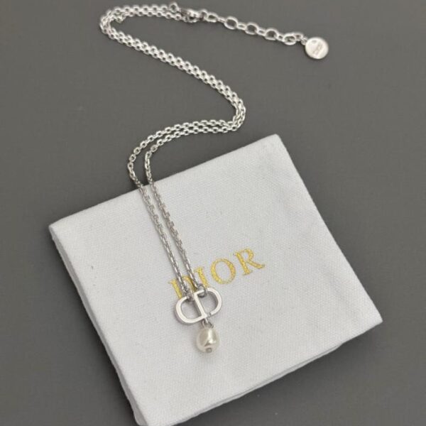 Collana con perline Dior CD (PHMYH)